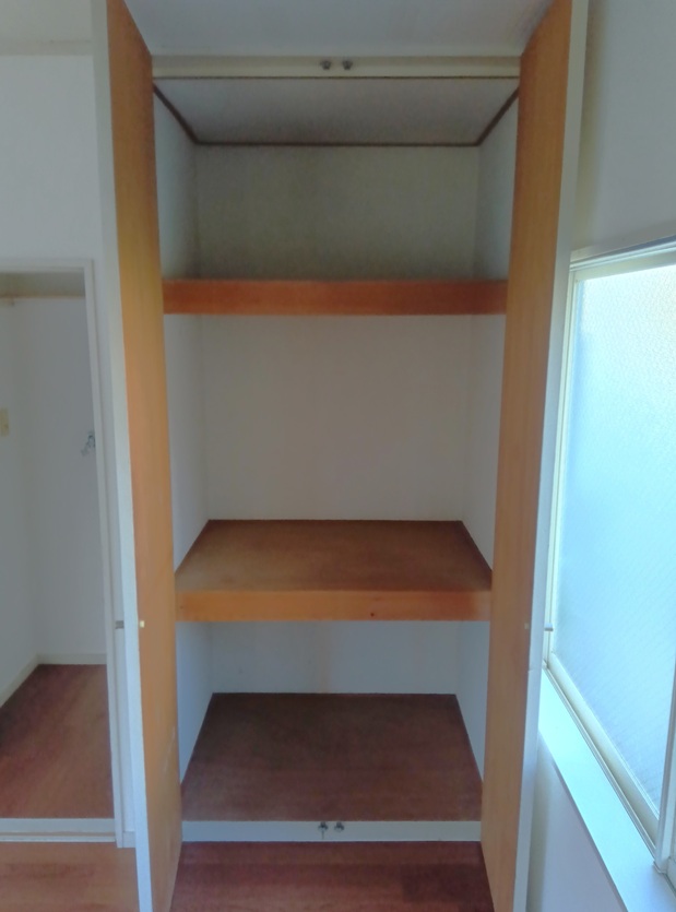 汲沢Sハイツ １０１収納