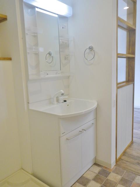 メゾン白樺 １０２洗面所