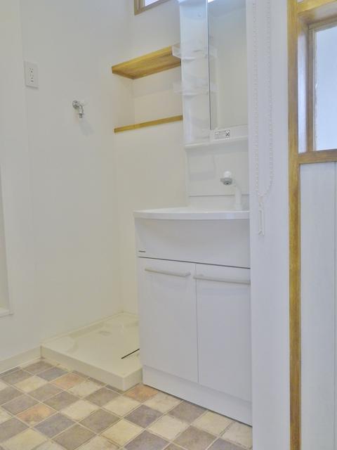 メゾン白樺 １０２洗面所