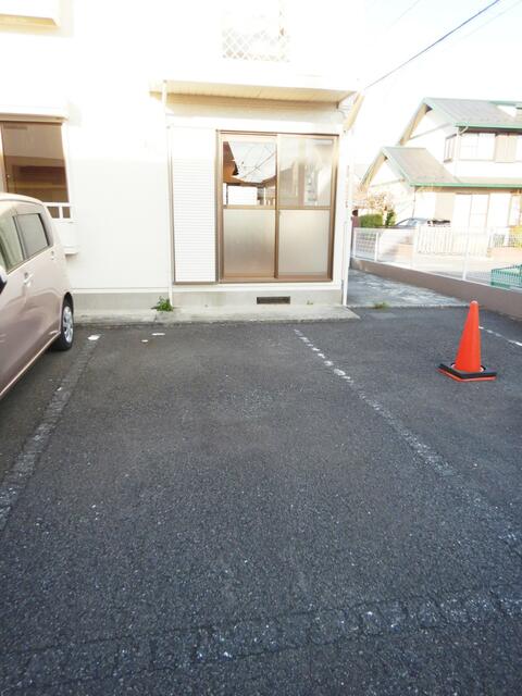 ストークハイツ 101駐車場