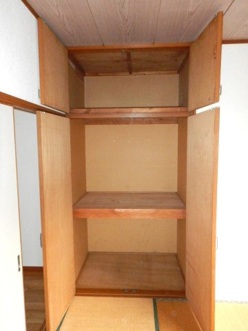 憩荘 ２０２収納