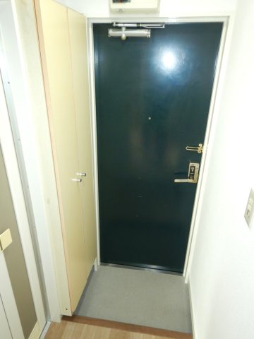 エクリューズ横濱立場 １０７玄関