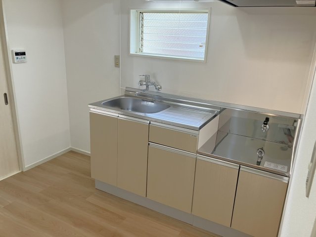 エクリューズ横濱立場 １０７キッチン