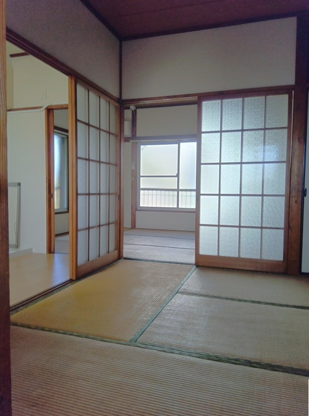 ハイツ戸上 ２０３和室