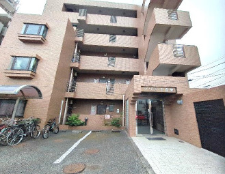 東京都杉並区宮前４丁目 5階駐車場