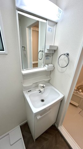 メゾンリュミエール 302洗面所
