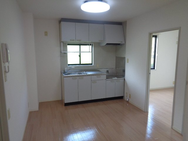 リバティハイツS 102キッチン