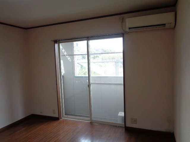 ツインハイムⅡ 202洋室