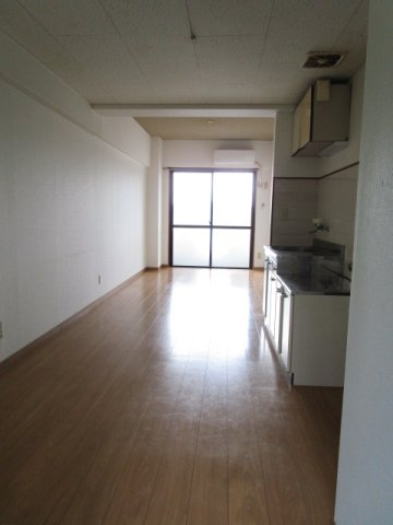 コーポ日光 102居間・リビング