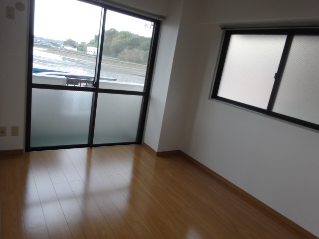 コーポ日光 102居間・リビング