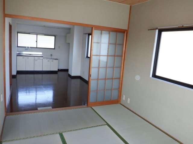 コーポ日光 403和室