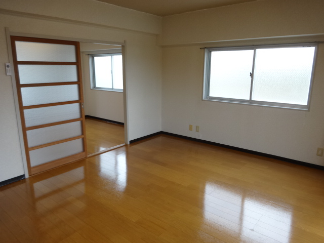 リバティマンション大矢野 302居間・リビング