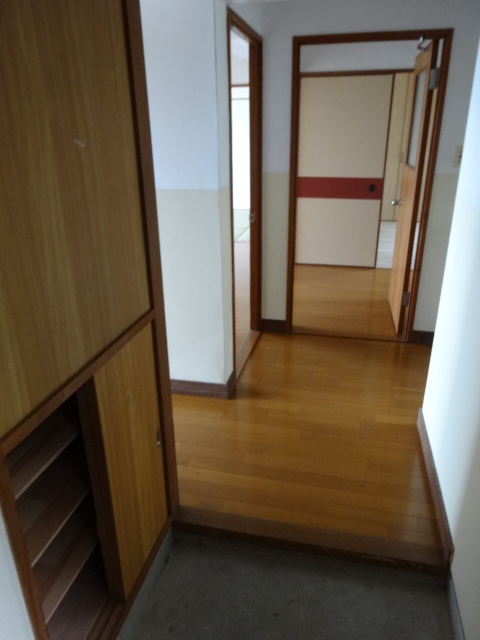 シーオンハイツみはらし 202玄関