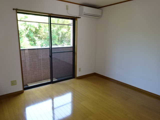 スイートハイムⅡ 102洋室