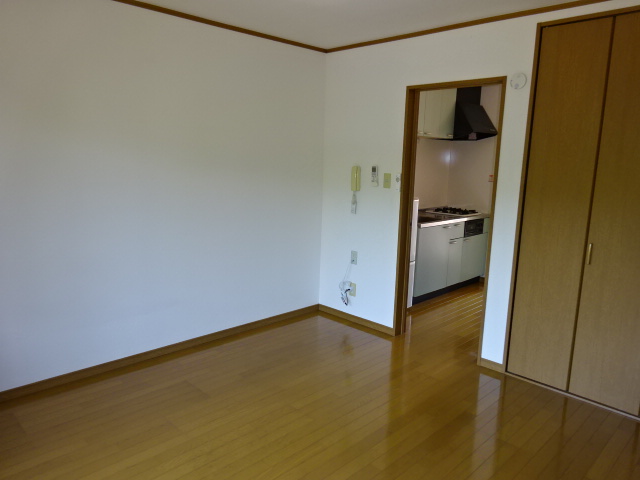 スイートハイムⅡ 102洋室