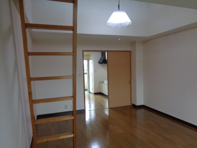 ワーフ1 405洋室