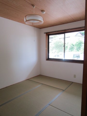 サンハウス（ペット相談可） 102和室