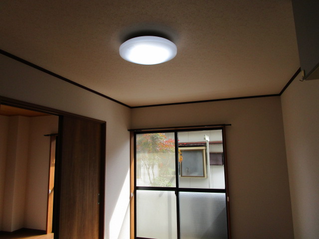 渡辺ハイツ 102号洋室