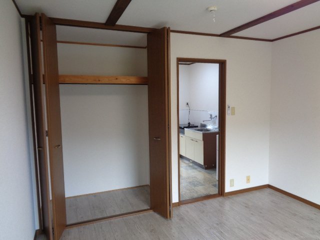 カレッジハウス21 202収納