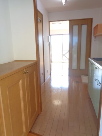 ロフティ鳥崎 102玄関