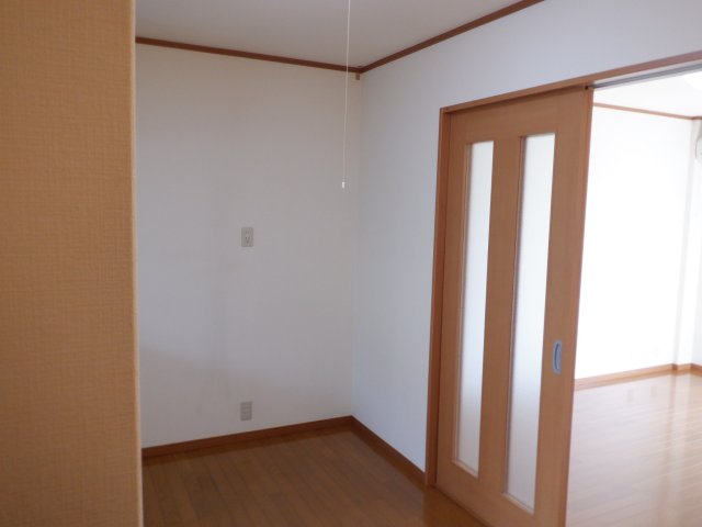 マリンハイツ 102号内装