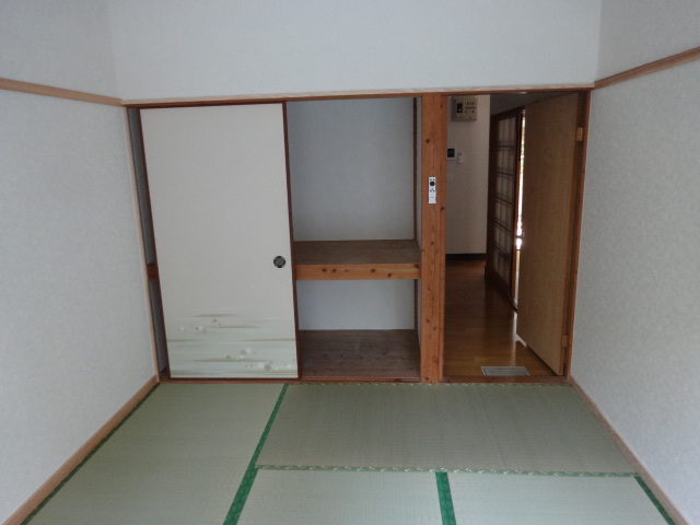 楠アパート 102和室
