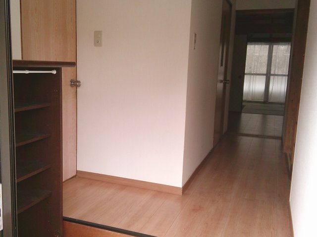 本田貸家A 玄関