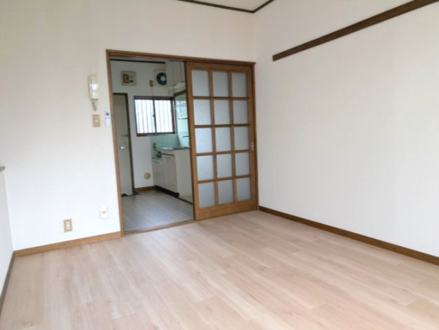 パラシオンN 202居間・リビング