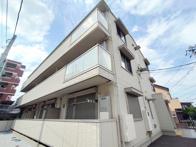 WhiteOak 2階外観