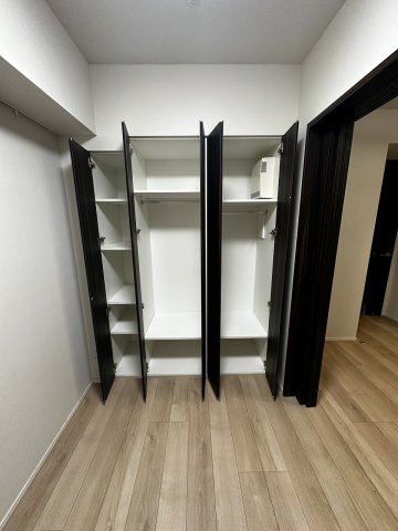 ルジェンテ本郷三丁目 7階収納