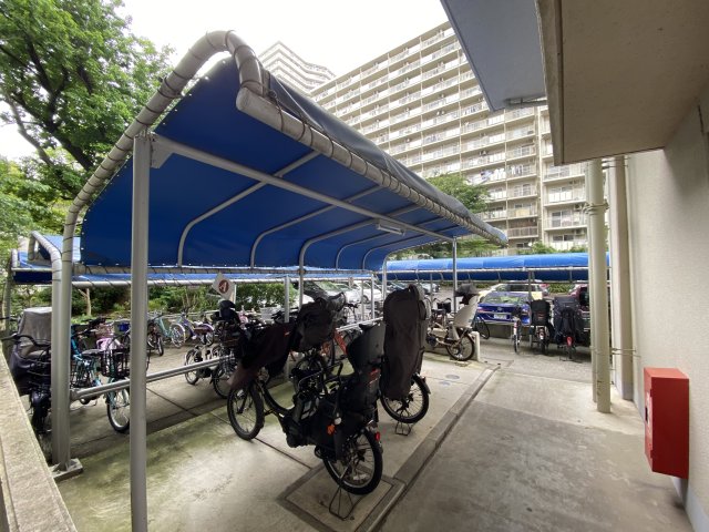 サンシティJ棟 8階駐輪場