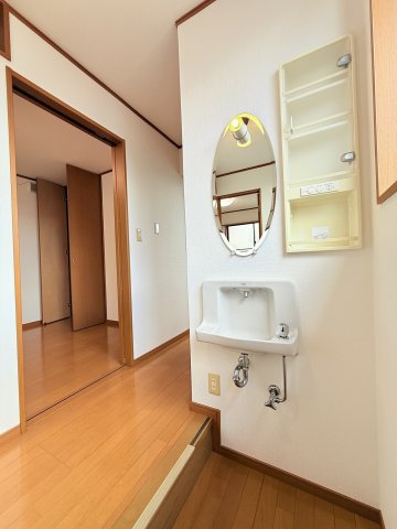 板橋区若木3丁目戸建て独立洗面台