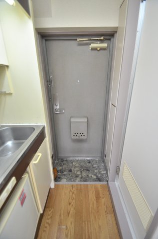 フローラル練馬 4階玄関