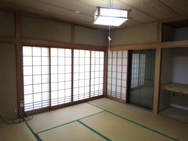 売家（姫戸町姫浦）7DK+倉庫 和室