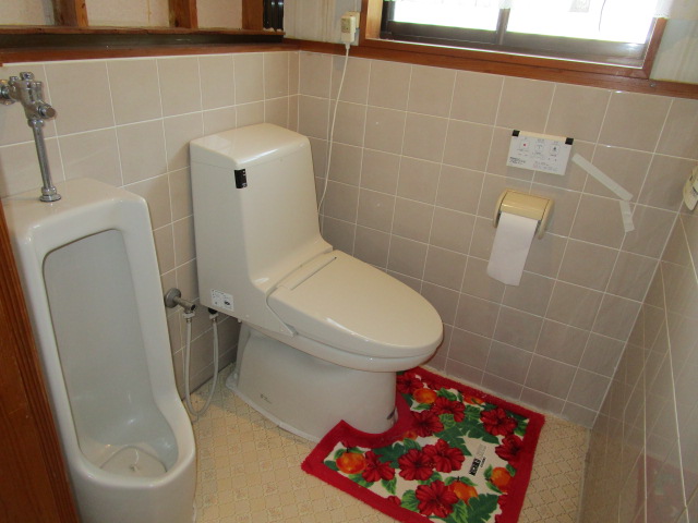 売家（姫戸町姫浦）7DK+倉庫 トイレ