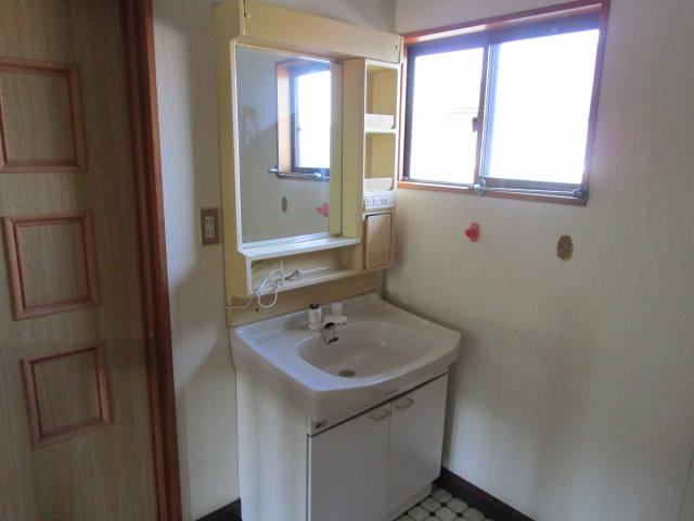売家（姫戸町姫浦）7DK+倉庫 独立洗面台