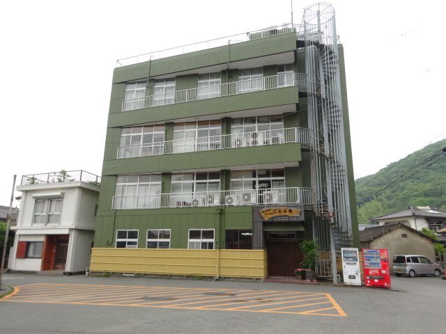 売旅館（龍ヶ岳町樋島） 外観