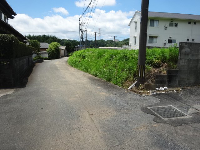 売地（松橋町曲野） 前面道路含む現地写真