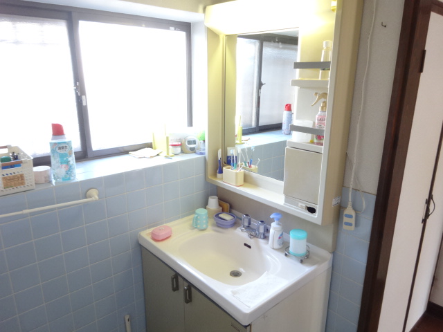 売家（大矢野町中/前平）4ＬＤＫ 独立洗面台