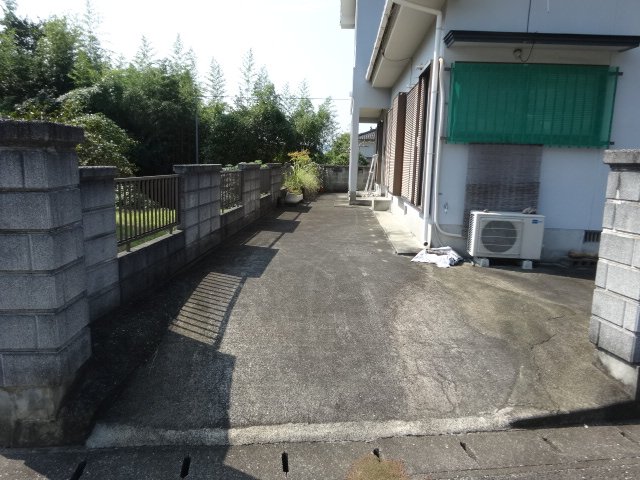 売家（大矢野町中/前平）4ＬＤＫ 駐車場