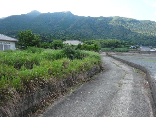売地（天草市倉岳町/棚底） 前面道路含む現地写真