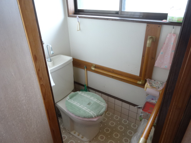 売家（上天草市大矢野町中/柳）5DK トイレ